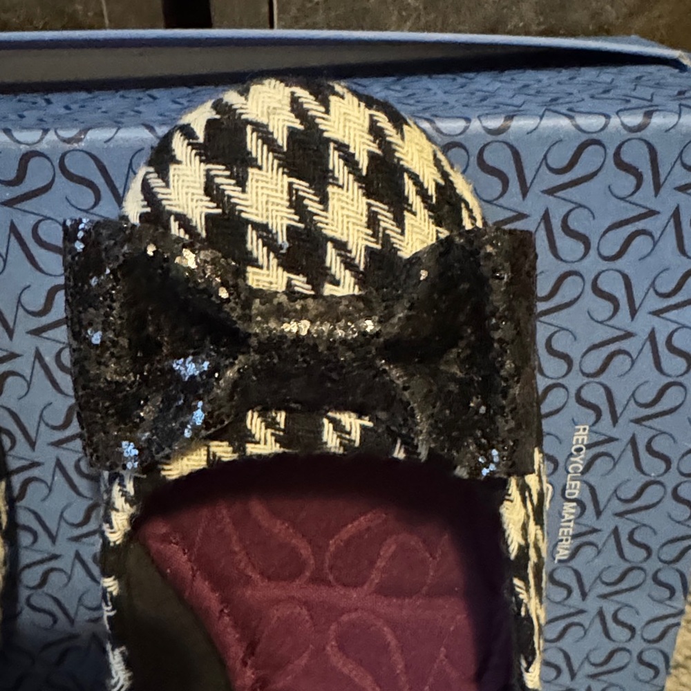 Simply Vera Vera Wang Black & White Houndstooth Ballet Flats with Bow - Picture 3 of 7